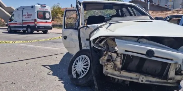 Seyir halindeki traktör ikiye bölündü: 1 ölü, 1 yaralı