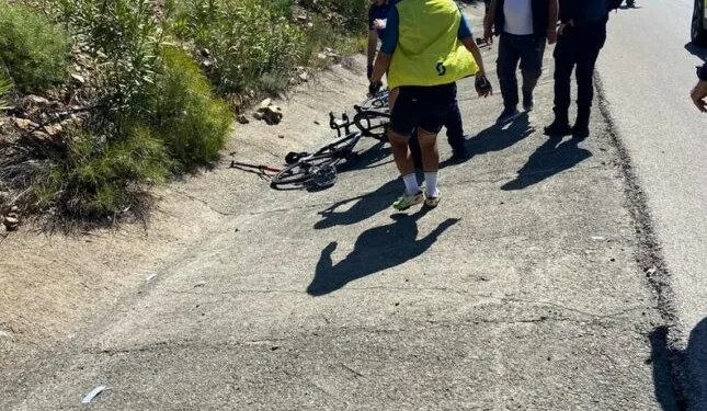 Seyir halindeki traktör ikiye bölündü: 1 ölü, 1 yaralı
