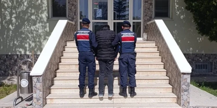 Kırıkkale’de aranan 2 hükümlü yakalandı