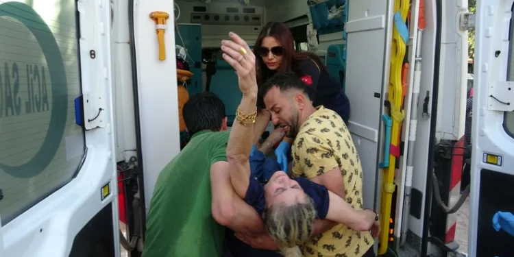 İzmir açıklarında 29 düzensiz göçmen yakalandı
