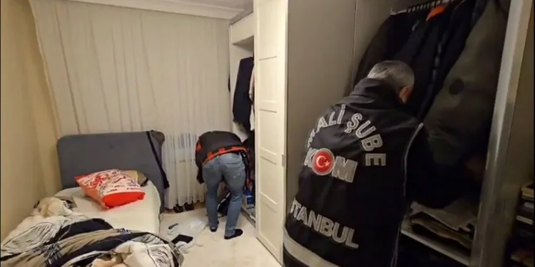 Otomobilden şişe şişe kaçak içki çıktı