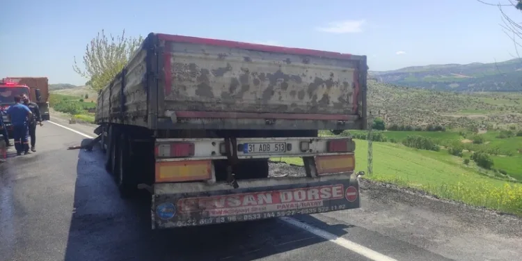 Otomobilden şişe şişe kaçak içki çıktı