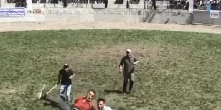 Otomobilden şişe şişe kaçak içki çıktı