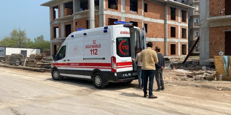 Otomobilden şişe şişe kaçak içki çıktı