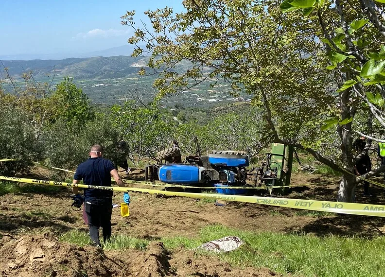 Otomobilden şişe şişe kaçak içki çıktı