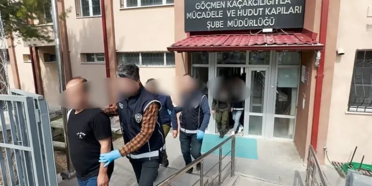 Bandırma’da operasyonda kalaşnikof ele geçirildi