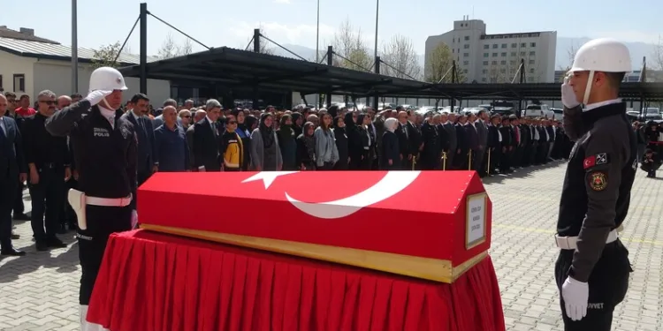 Bandırma’da operasyonda kalaşnikof ele geçirildi