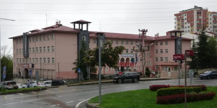 Bandırma’da operasyonda kalaşnikof ele geçirildi