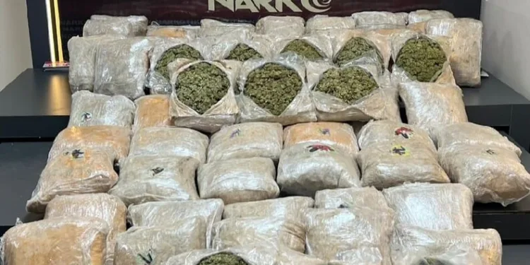 Bandırma’da operasyonda kalaşnikof ele geçirildi