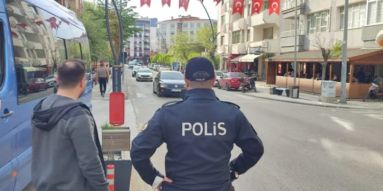 Erzincan’da motosiklet denetimi; 11 motosiklet trafikten men edildi