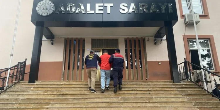 Erzincan’da motosiklet denetimi; 11 motosiklet trafikten men edildi