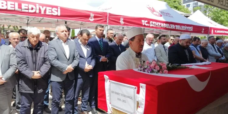 Okulda öğretmeni hastanelik eden 2 kişi tutuklandı