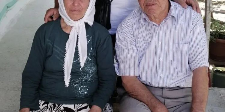 Aracının içine giren yılanı böyle uğurladı: “Bir daha gelme arkadaşım”