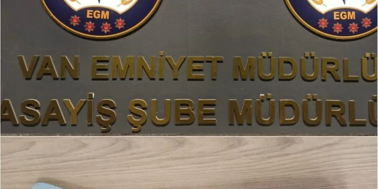 Polislerin dikkati faciayı önledi