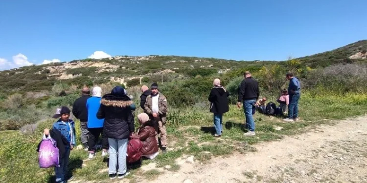Silivri’de sürücüsünün kontrolünü kaybettiği araç takla atıp yan yattı: 2 yaralı