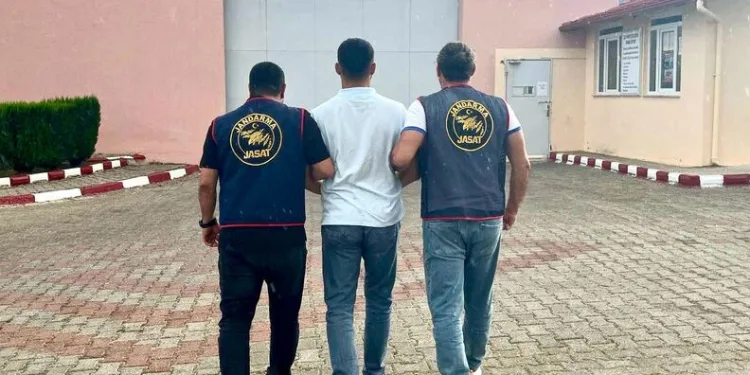 Selendi’de polis ve jandarma personeline başarı belgesi verildi