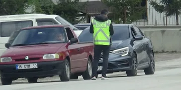 Mudurnu’da 3 sürücüye 39 bin lira ceza