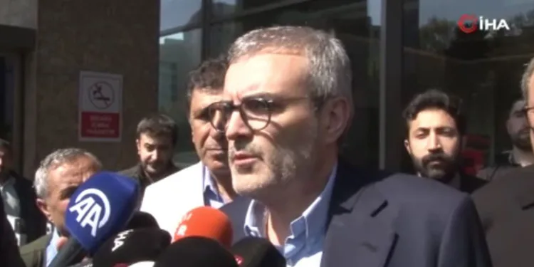 Mahir Ünal, Sırrı Süreyya Önder’i hastanede ziyaret etti