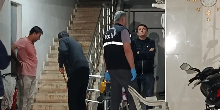 Adana’da apartman dairesinde yangın: 1 kişi ölü bulundu