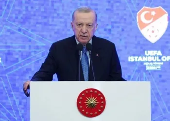 ”Deprem günlük siyasete alet edilemez”