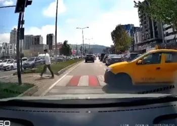 Bursa’da iki katlı evde yangın paniği