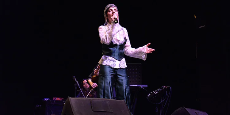 Eda Baba Bursa’da konser verdi