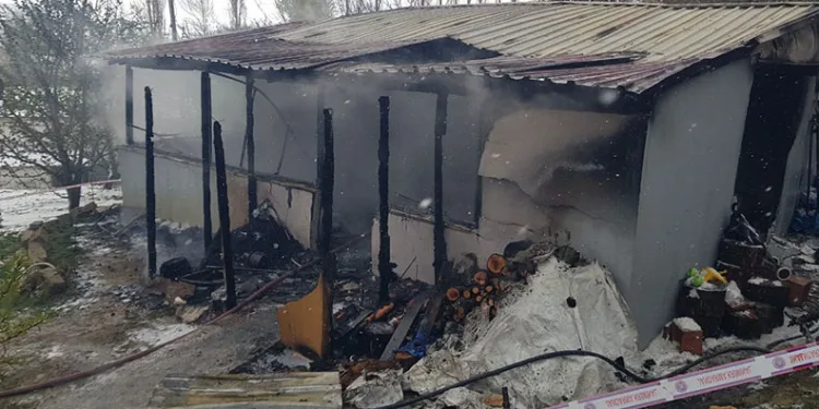 Sakarya’da yangın faciası: 2 çocuk hayatını kaybetti
