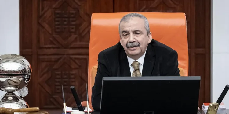 Sırrı Süreyya Önder kalp krizi geçirdi: Hastaneden açıklama