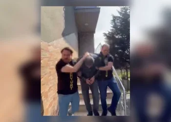 Gaziantep havalimanı girişindeki arbedede silah ateş aldı: 1’i polis 2 yaralı