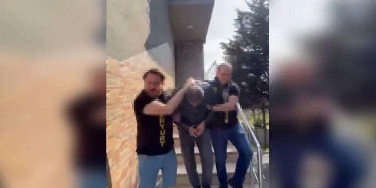 Gaziantep havalimanı girişindeki arbedede silah ateş aldı: 1’i polis 2 yaralı