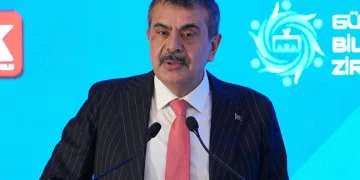 “Çocuklarımızı sosyal medya bağımlılığından uzak tutmak istiyorum”