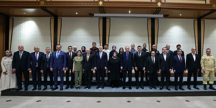 Cumhurbaşkanı Erdoğan işçilerle bir araya geldi
