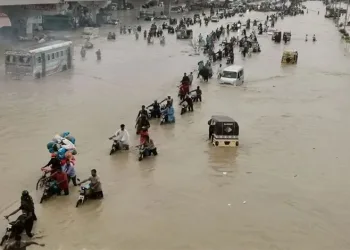 Pakistan’da şiddetli fırtına: 10 ölü