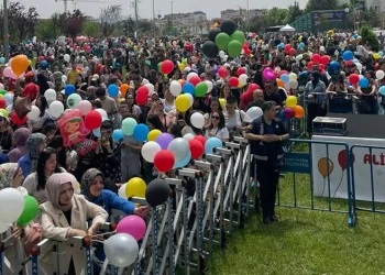 Kanseri Yenen Minik Ali Asaf İçin Binlerce Kişi Toplandı