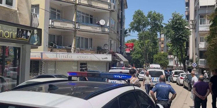 Bursa’da park kavgası iki esnafı birbirine düşürdü