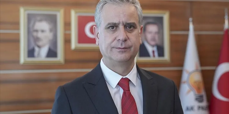 “AK Parti vesayeti geriletmiş, çökertmiş partinin adıdır”