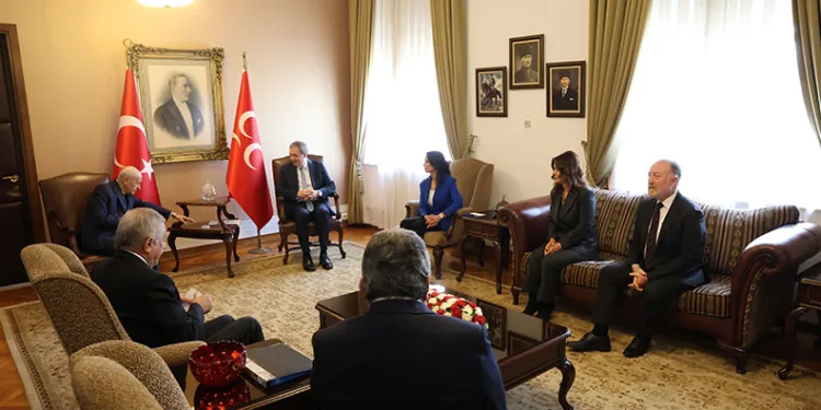 Bahçeli, DEM heyeti ile görüştü