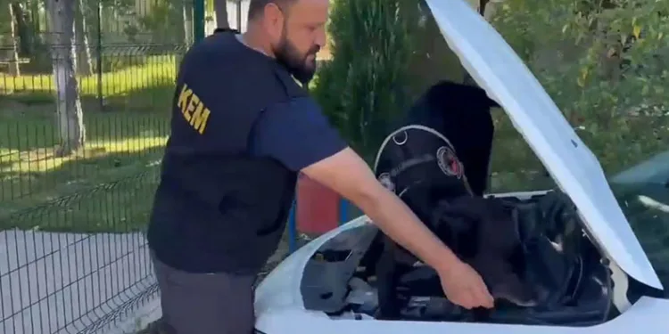 Kırklareli’nde durdurulan araçta uyuşturucu ele geçirildi