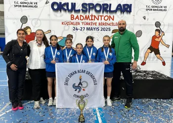 Osmangazili badmintonculardan namağlup şampiyonluk