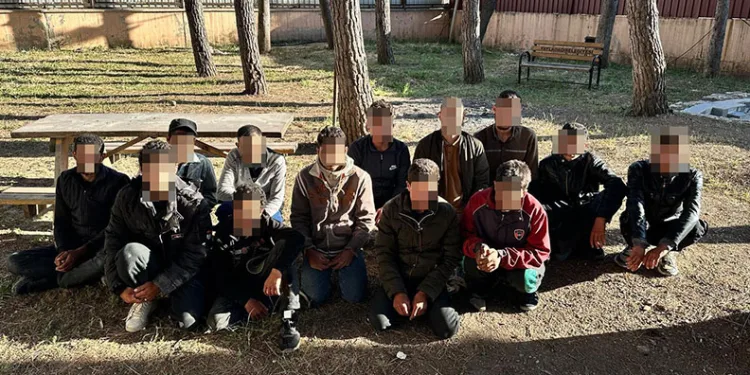 Hatay’da 65 kaçak göçmen yakalandı