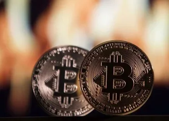 Altından kaçan coinlere sarıldı