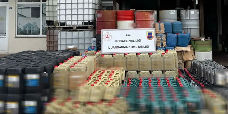 Kocaeli’de sahte madeni yağ operasyonu
