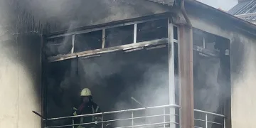 Boşandığı eşi ile tartışan öfkeli koca bezinle evini yaktı