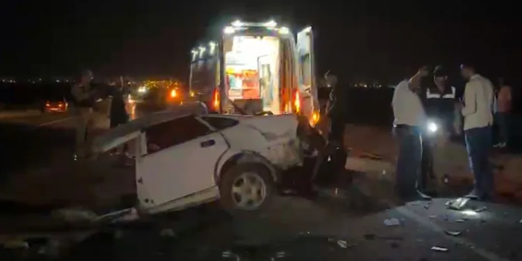 Siverek’te otomobil tıra çarptı