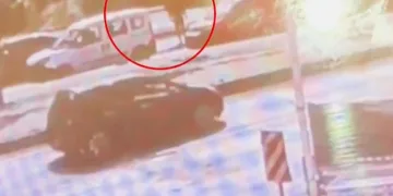 3 kişinin hayatını kaybettiği silahlı saldırı kamerada