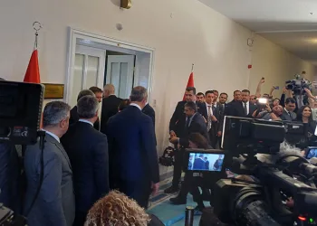 Numan Kurtulmuş CHP’yi ziyaret etti