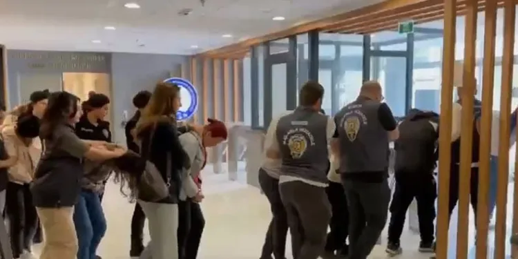 Bursa merkezli 25 ilde eş zamanlı dolandırıcılık operasyonu