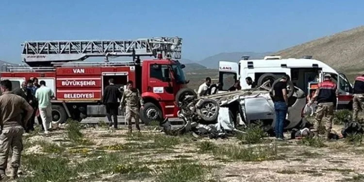 Van’da katliam gibi kaza: 4 ölü, 2 yaralı