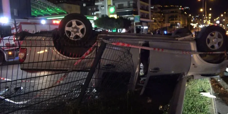 Alanya’da takla atan otomobil hurdaya döndü: 2 yaralı