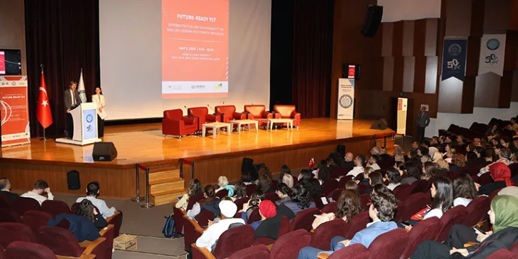Yabancı Diller MYO’dan dil eğitimini teşvik edecek program